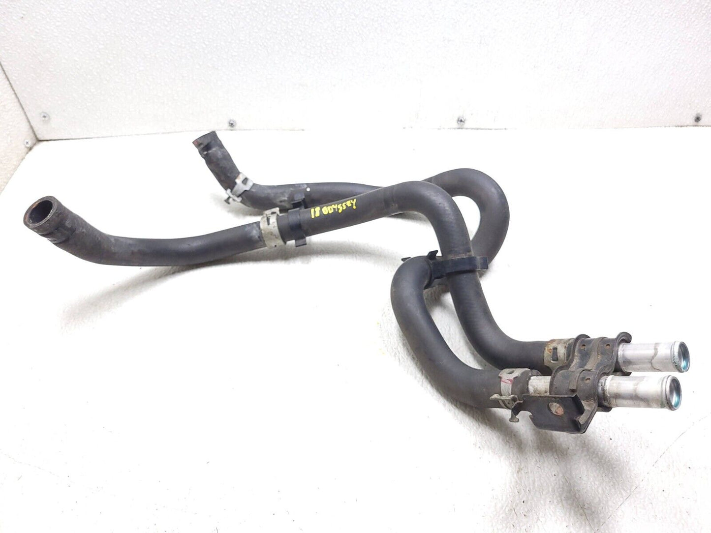 18 19 20 21 22 Honda Odyssey Heater Coolant Hose Pipe OEM