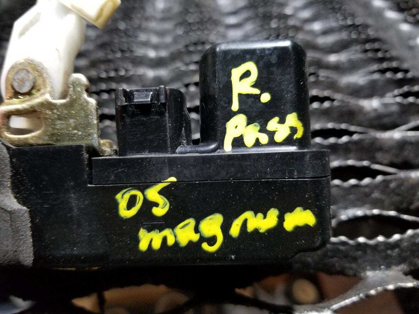 05 06 07 Dodge Magnum Rear Right Passenger Side Door Lock Latch Actuator OEM