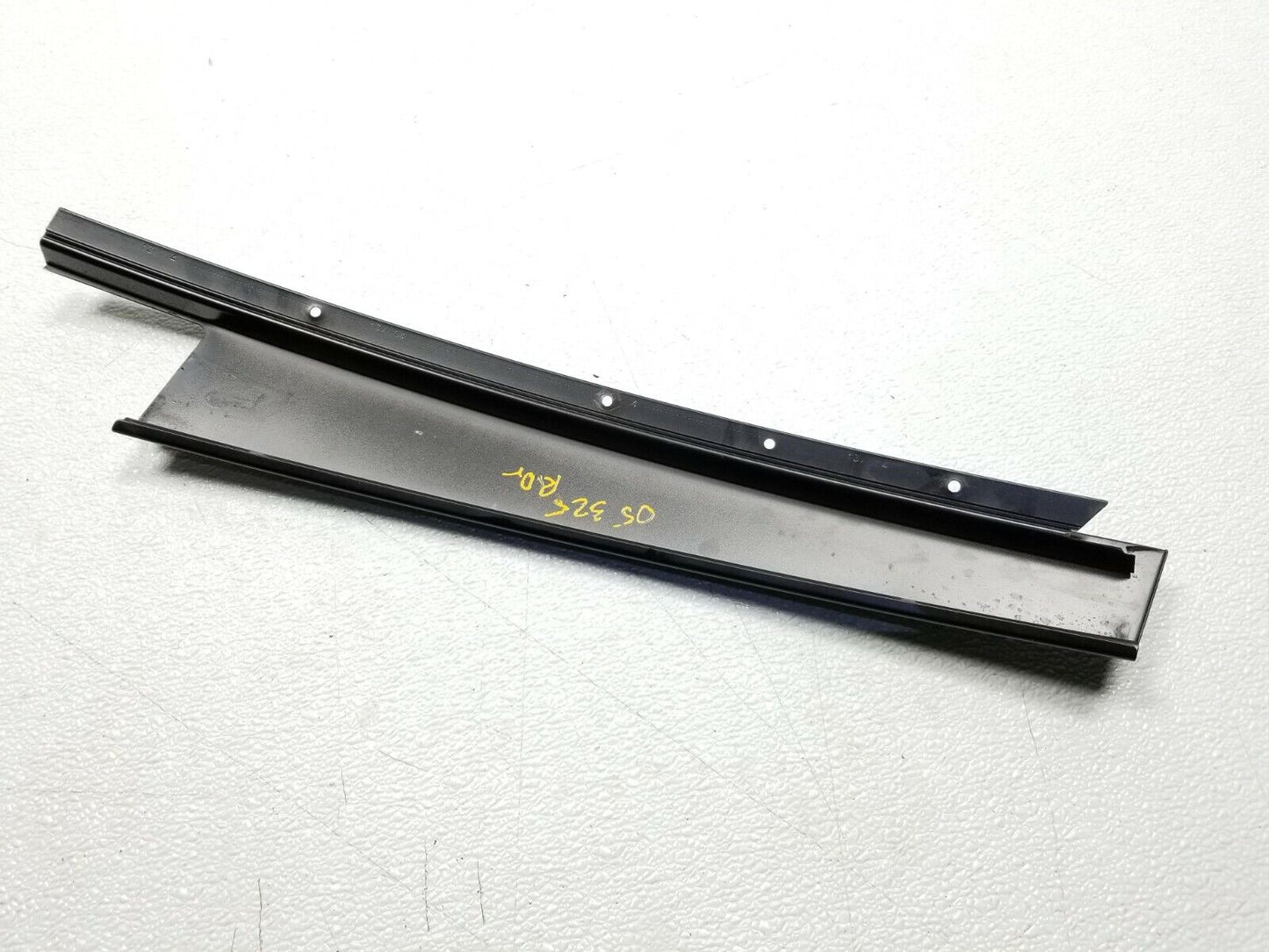 01 02 03 04 05 BMW E46 Sdn Rear Left Driver Side B Pillar Trim Molding OEM