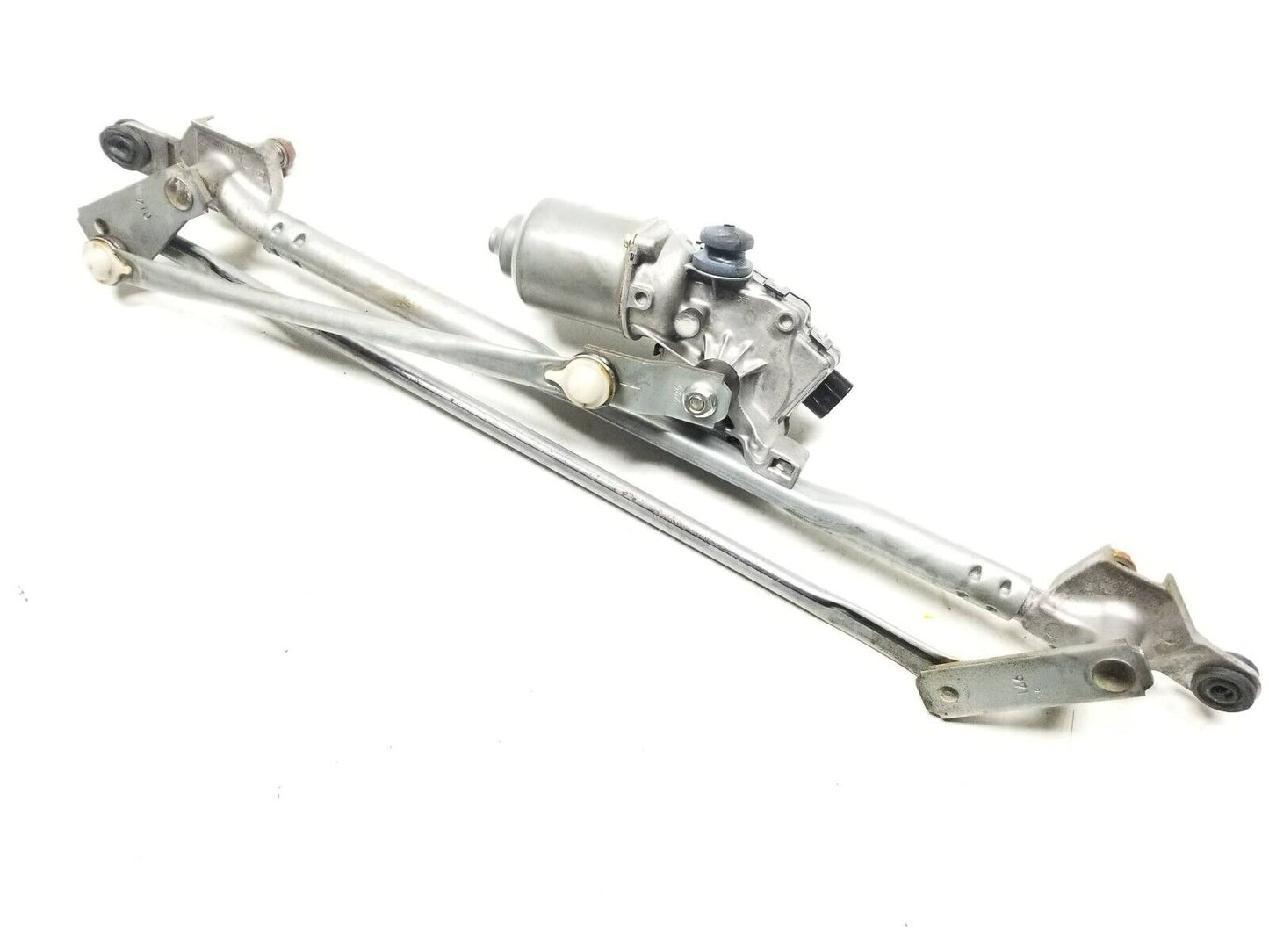 2013 - 2018 Cadillac Ats Windshield Wiper Motor & Linkage Transmission OEM