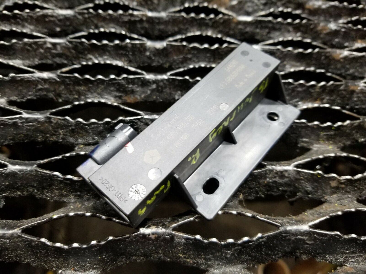 12 13 14 15 16 Dodge Journey Keyless Entry Receiver Antenna Module OEM 54k