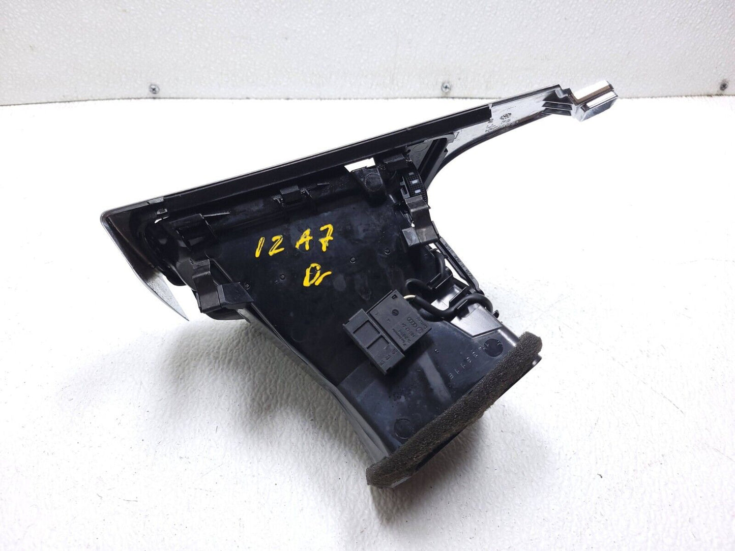 12 13 14 15 16 17 Audi A7 Dash Air Vent Left Driver Side OEM