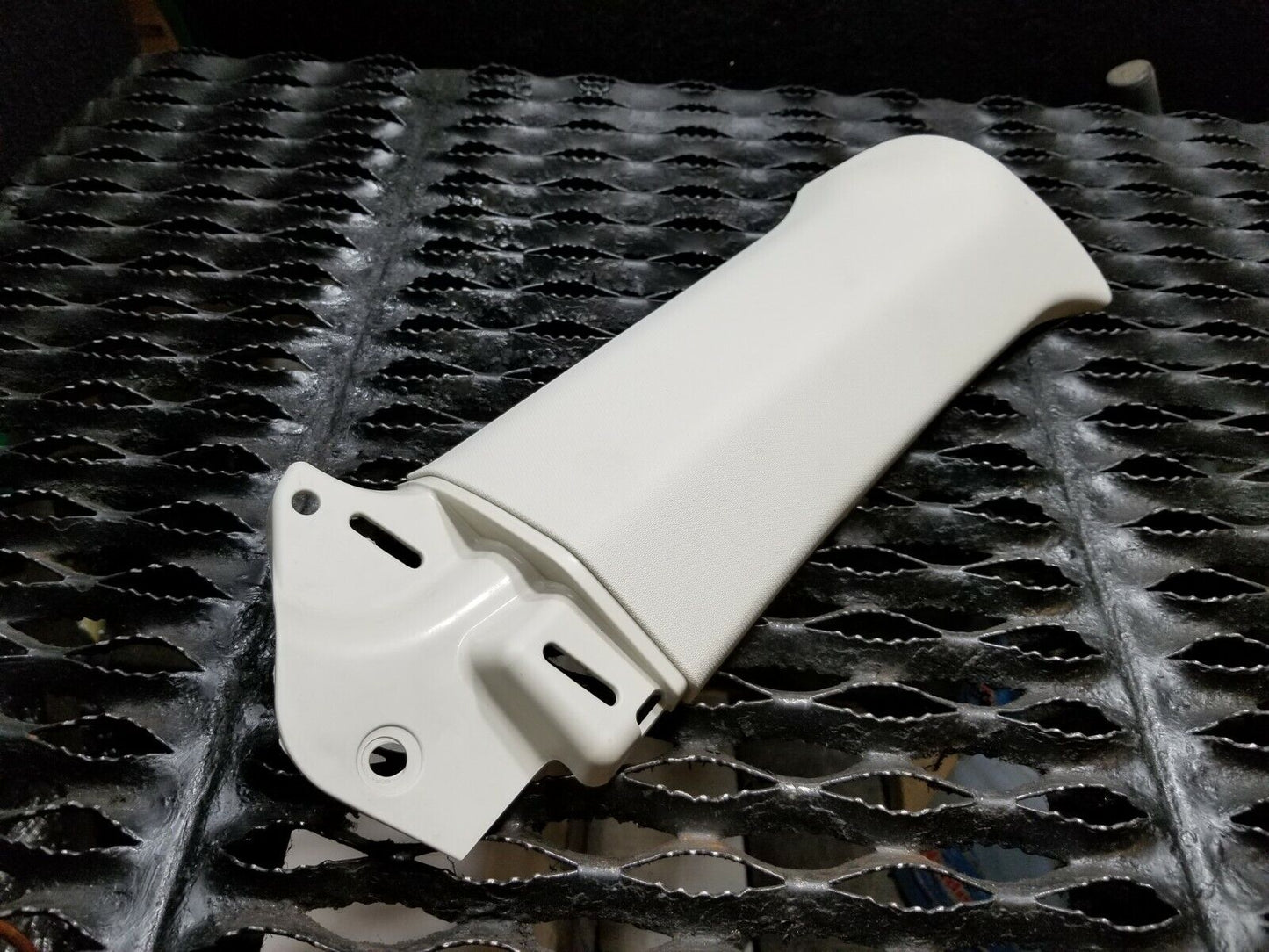 13 14 15 16 Ford Escape Rear Left Driver Side C Pillar Trim Panel OEM 83k