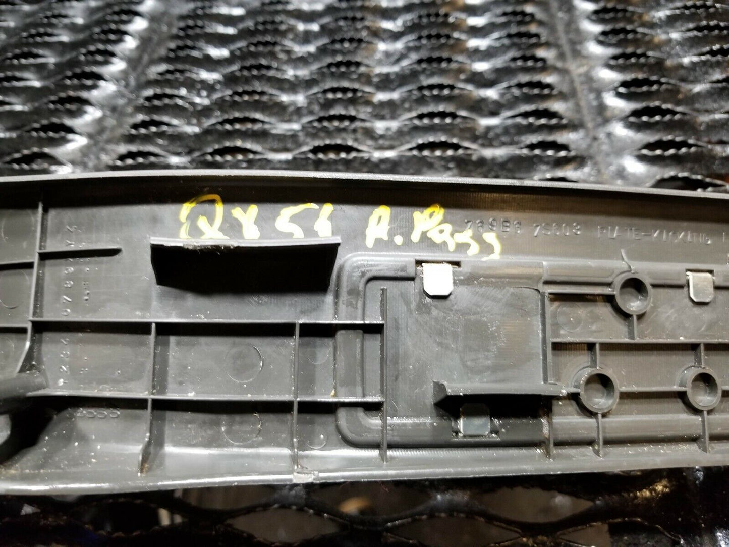 04 05 06 07 Infiniti QX56 Rear Right Pass Door Sill Scuff Step Plate Trim OEM