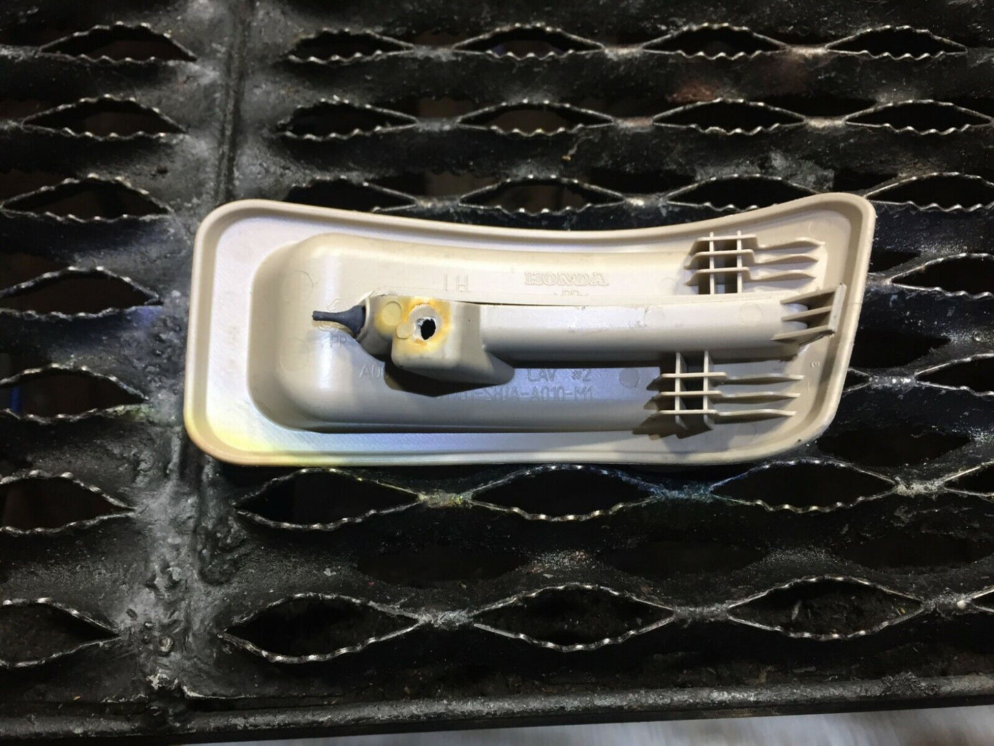 08 09 10 Honda Odyssey Rear Second Row Left Seat Walk-in Garnich Trim OEM D43