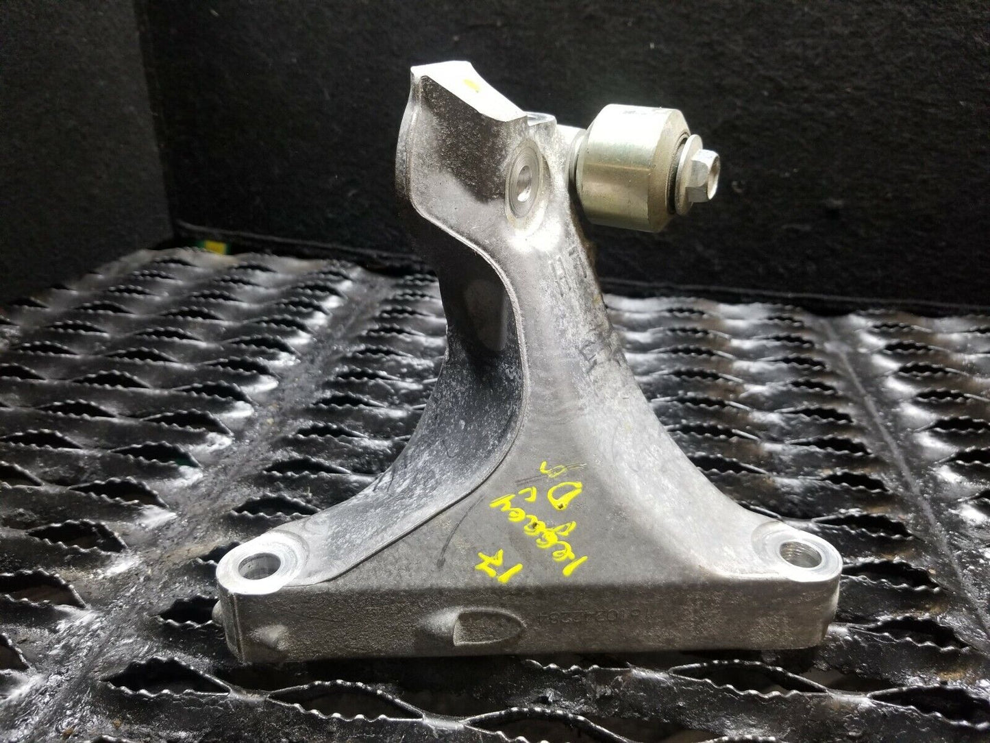 15 16 17 Subaru Legacy 2.5l Engine Mount Bracket Left Driver Side OEM 10k