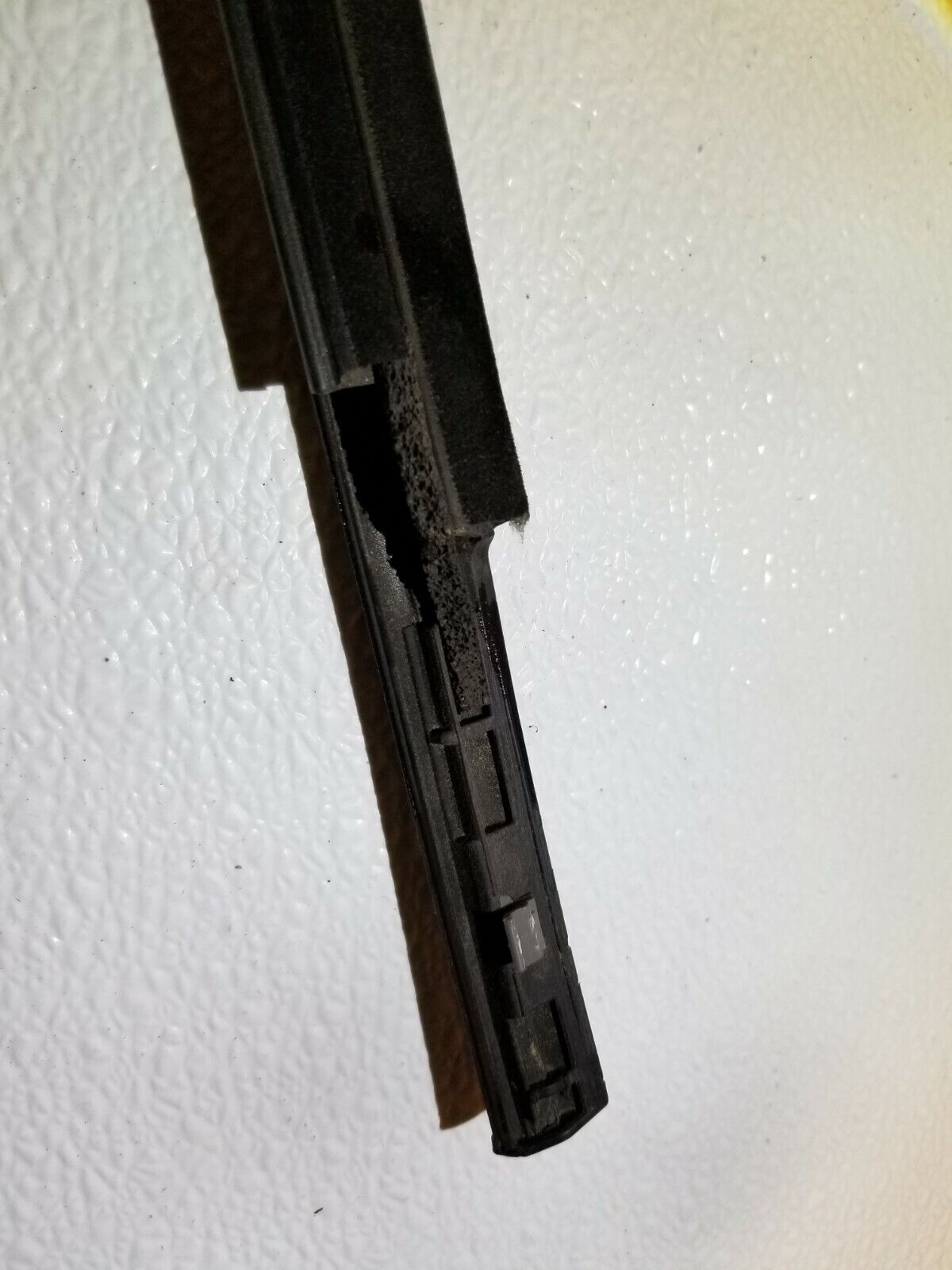 13 14 15 16 Nissan Versa Sdn Rear Left Driver Door Window Belt Seal Molding OEM