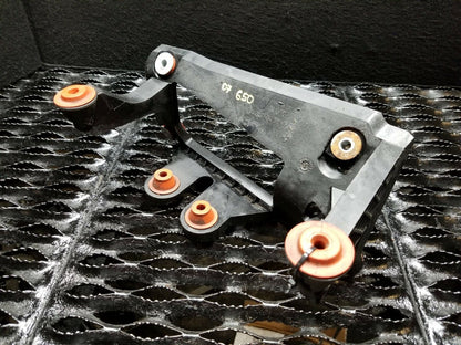 06 07 08 09 10 BMW 650i E63 Dynamic Drive Valve Block Pump Support Bracket OEM