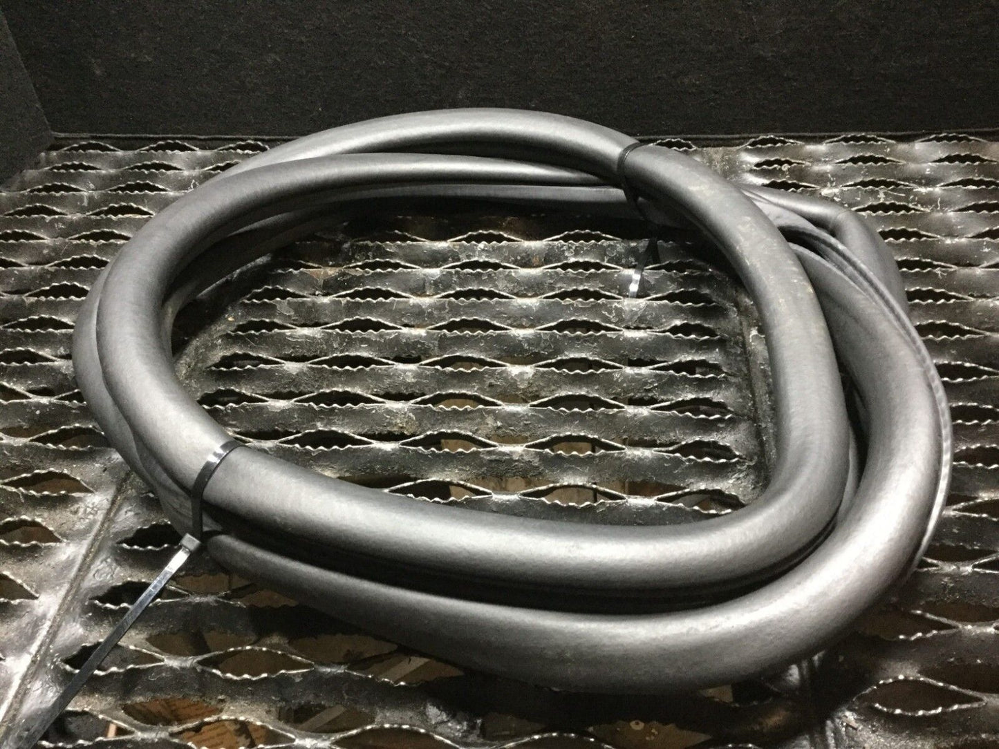 13-16 Dodge Dart Rear Right Door Inner Weather Strip Weatherstrip Seal OEM 4k Mi