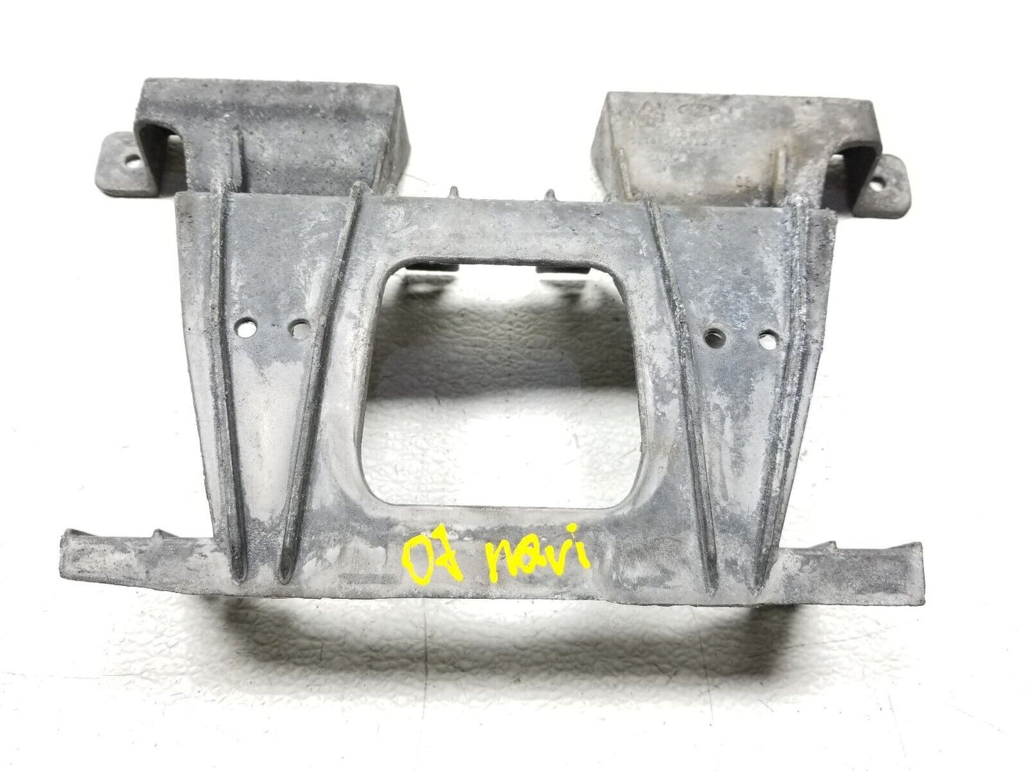 2007 - 2014 Lincoln Navigator 5.4l Fuse Box Holder Bracket 7l14-14a465-ac OEM