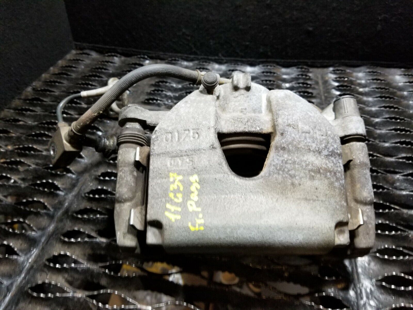10 11 12 13 Infiniti G37 Coupe Front Right Passenger Side Brake Caliper OEM 99k