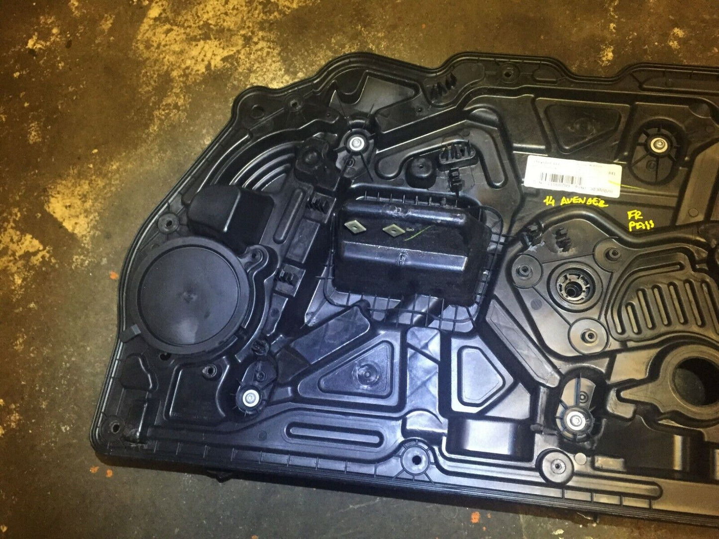 11 12 13 14 Dodge Avenger Front Right Passenger Window Regulator Panel OEM D37