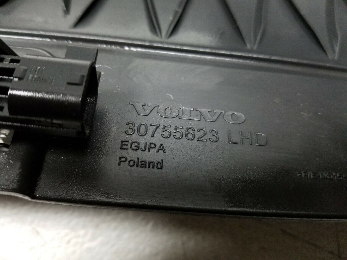 10 11 12 13 Volvo XC60 Left Driver Side Dash Lower Knee Bolster Panel OEM