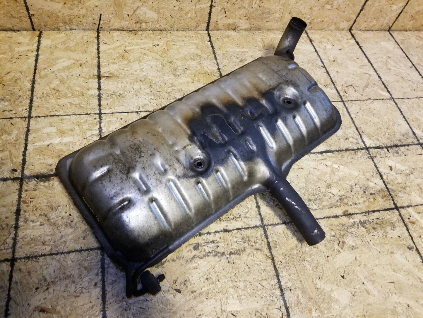 11 12 Dodge Caliber Rear Exhaust Muffler 2.0l OEM