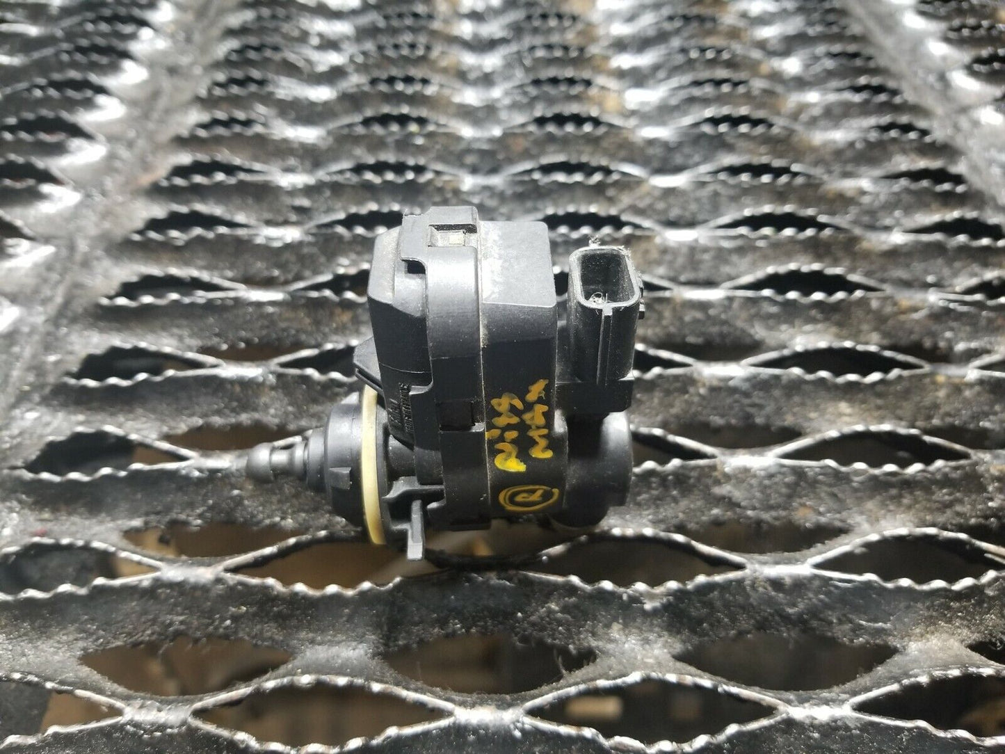 04-14 Nissan Maxima Xenon Headlight Adjust Motor Right Pass Side OEM #111