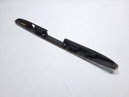 06 07 08 09 10 11 Mercedes Ml500 Rear Trunk Release Handle W/ License Light OEM