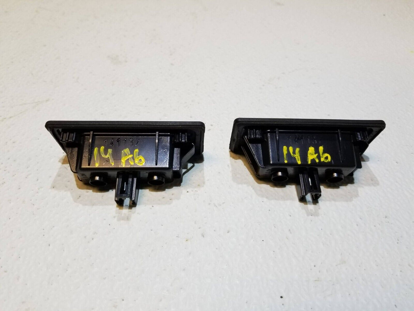 12 13 14 15 Audi A6 Trunk  License Light Lamp Left & Right 2pcs OEM