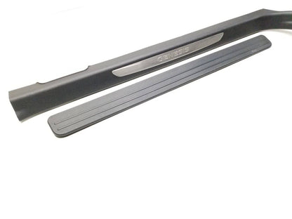 2013 - 2016 Hyundai Genesis Front Door Sill Scuff Plate Trim Passenger Right OEM