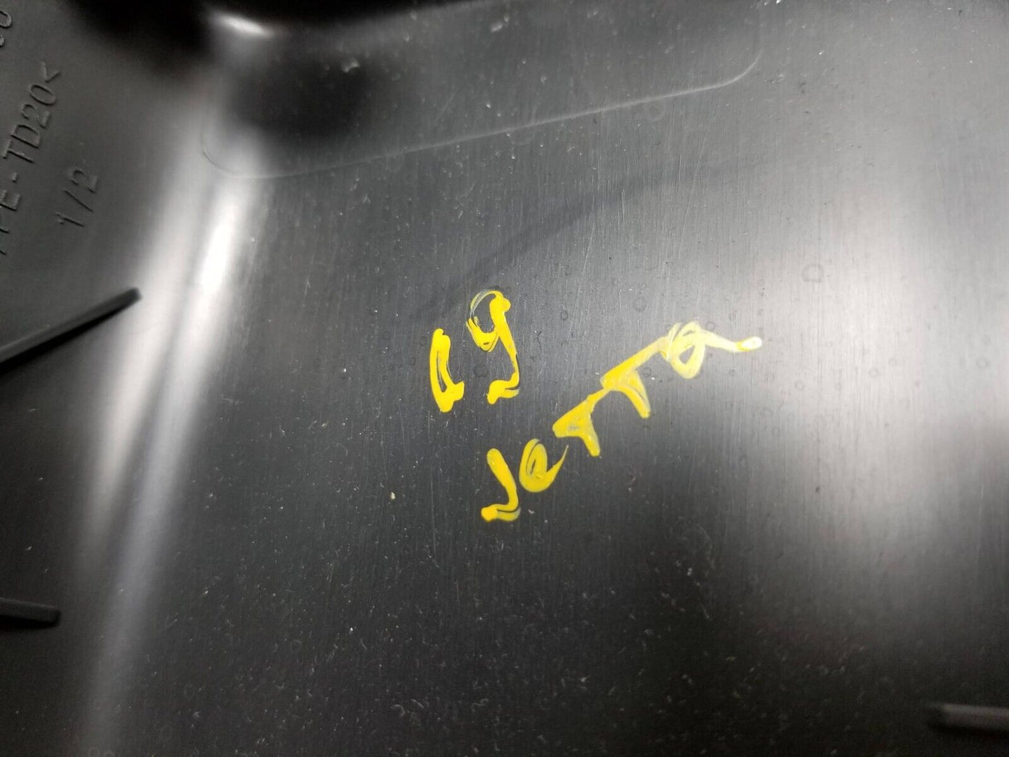 19 20 21 Volkswagen Jetta Center Console Trim Panel Cover OEM