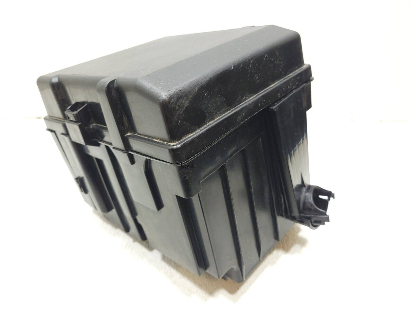 2006-2012 Nissan Armada Fuse Relay Junction Box Housing Holder Tray OEM