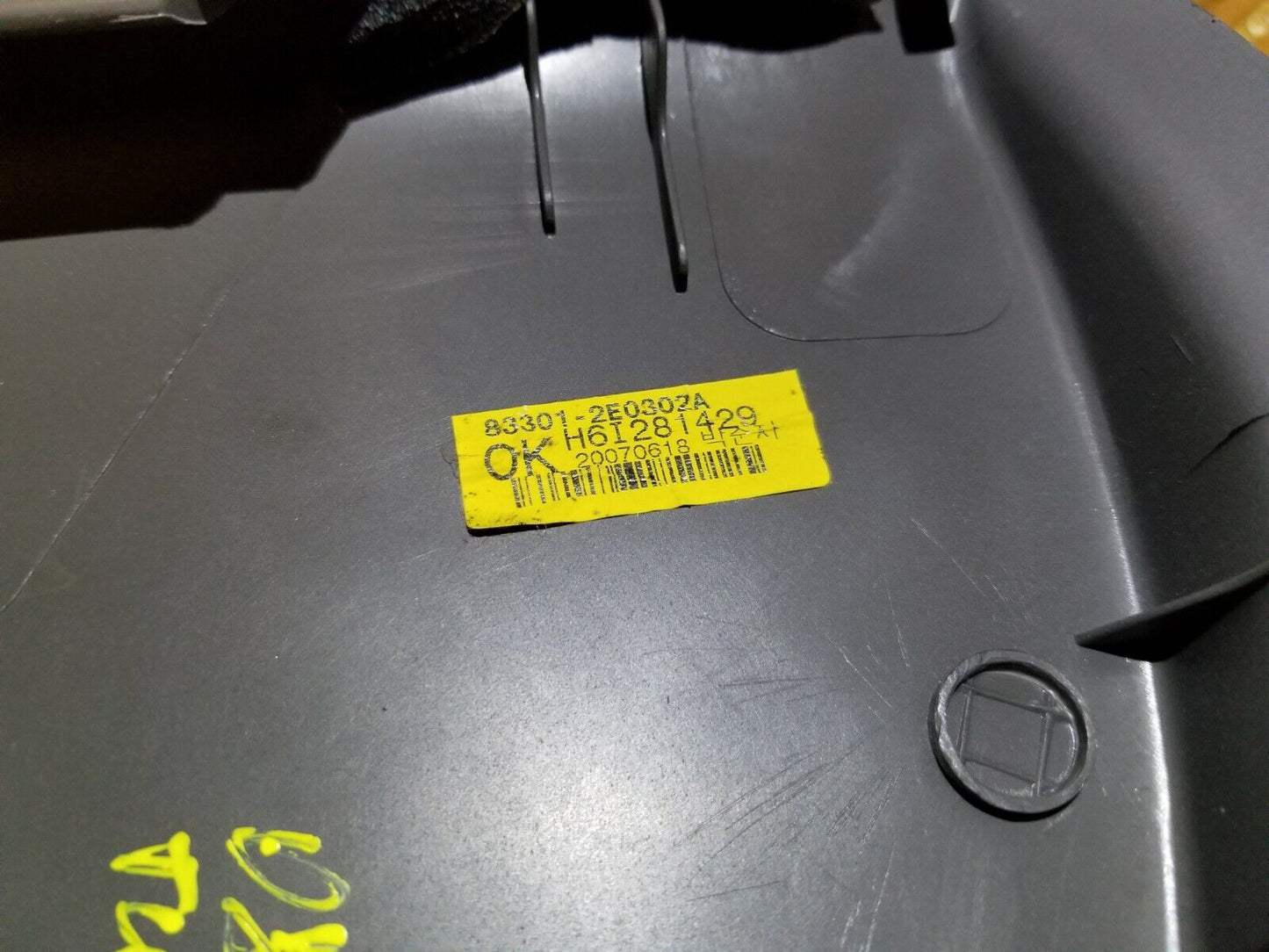 07 08 09 Hyundai Tucson Rear Left Driver Door Trim Panel OEM 89k