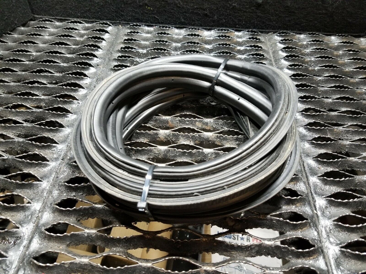 13 14 15 16 Scion Fr-s Trunk Weatherstrip Seal OEM