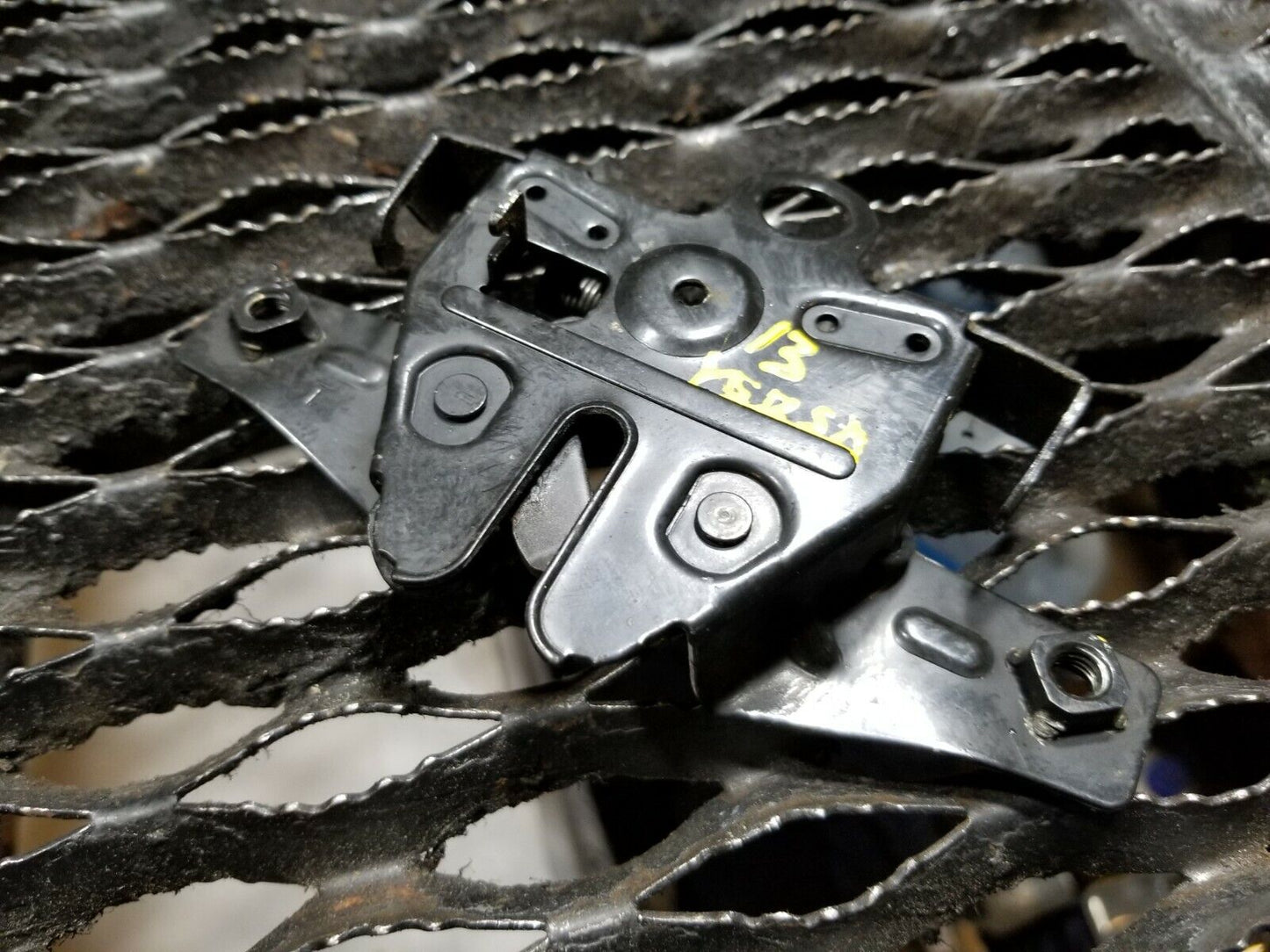 13 14 15 16 Nissan Versa Hood Lock Latch Actuator OEM 95k