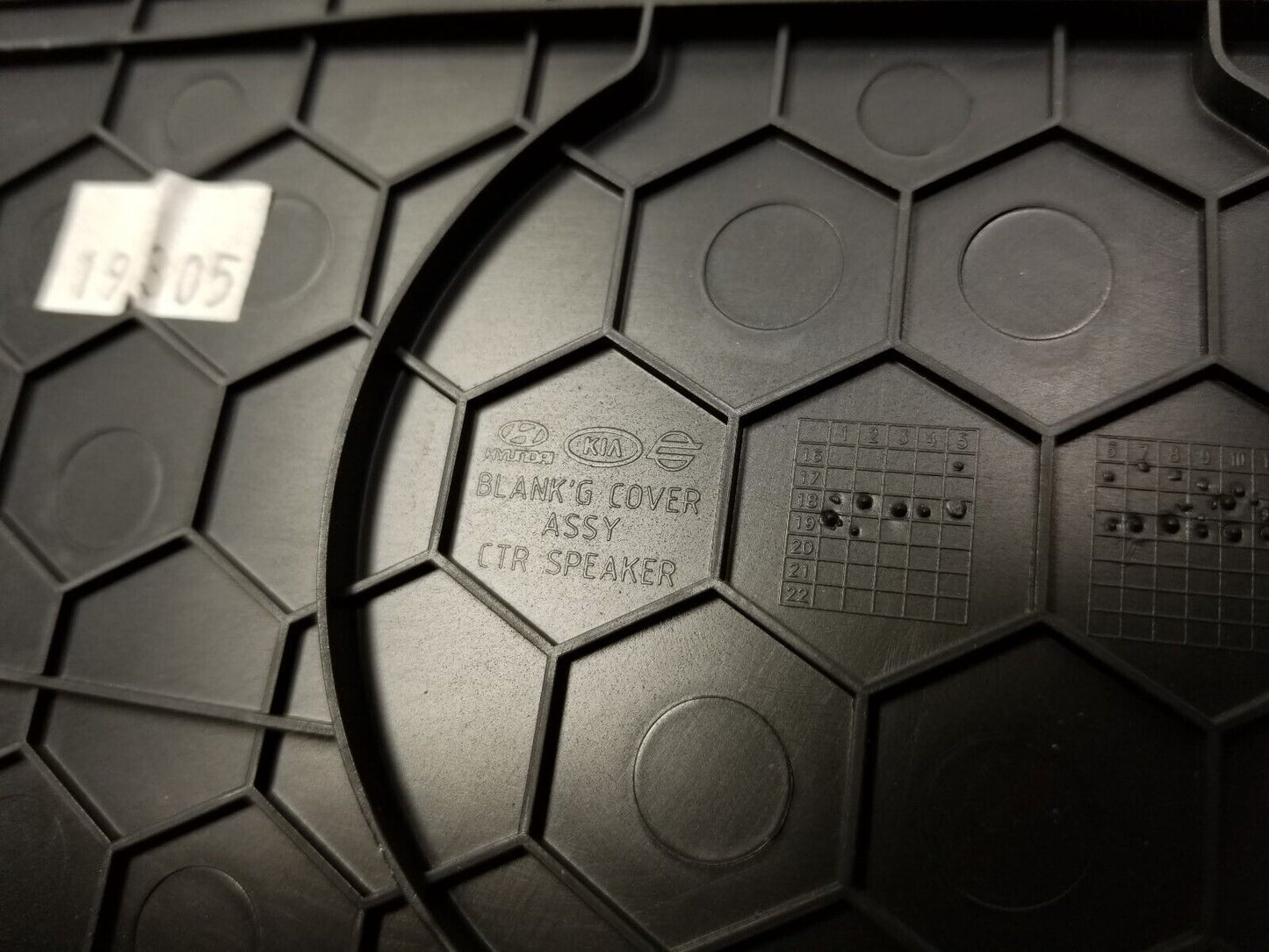 18-21 Hyundai Kona Dashboard Center Speaker Trim Cover OEM 29k Miles