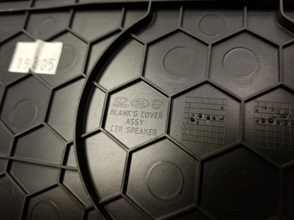 18-21 Hyundai Kona Dashboard Center Speaker Trim Cover OEM 29k Miles