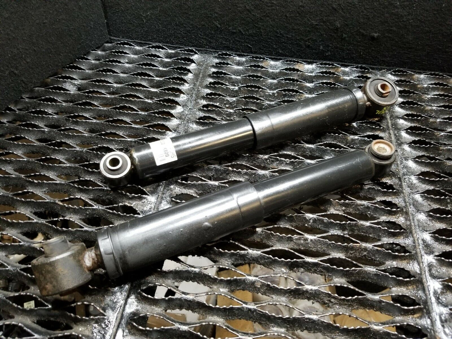 11 12 13 Kia Soul 1.6l Rear Shock Strut Absorber (pair) OEM