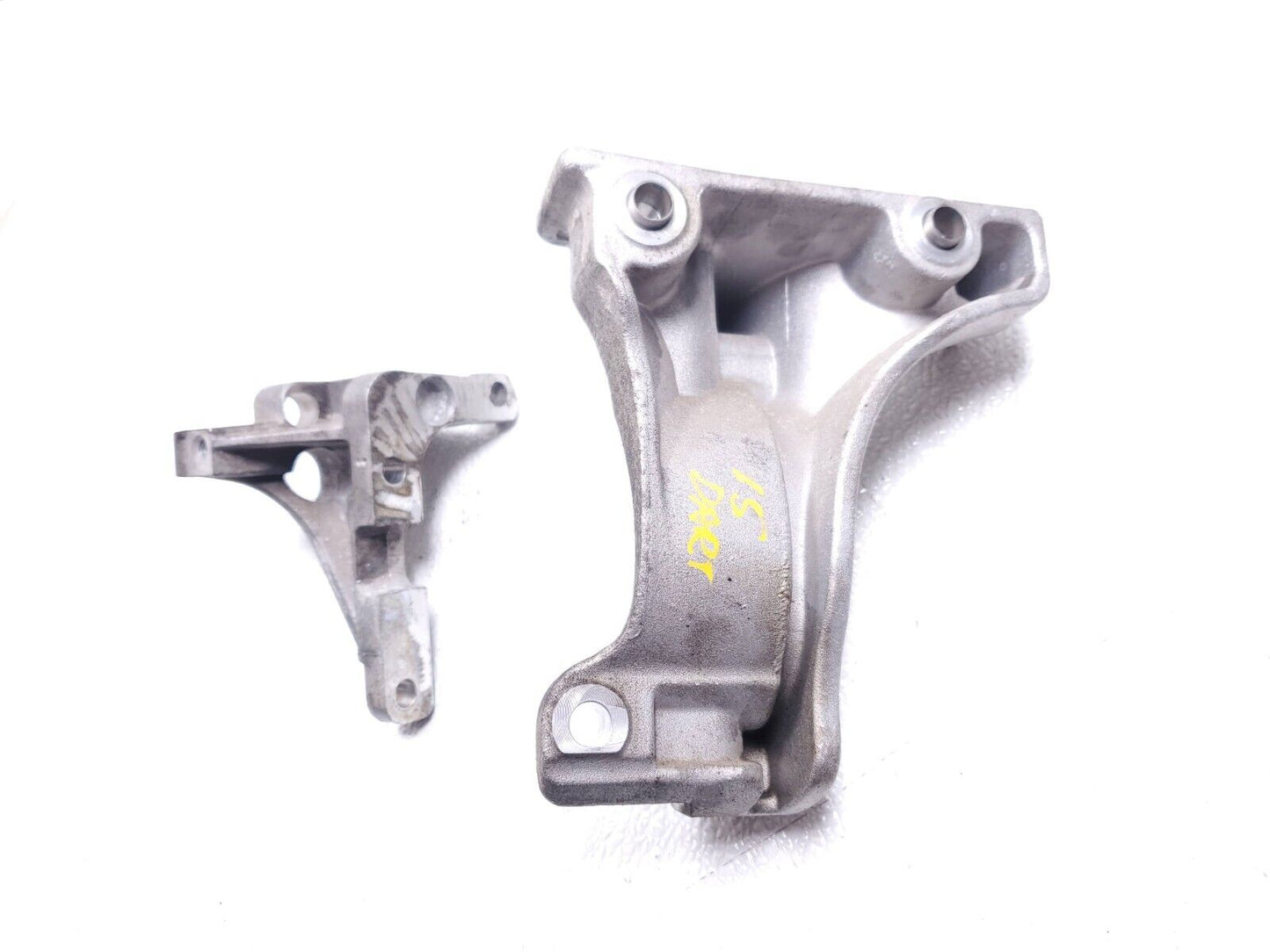 15 16  Dodge Dart 2.4l Engine Mount Bracket Pair Ome 76k Miles