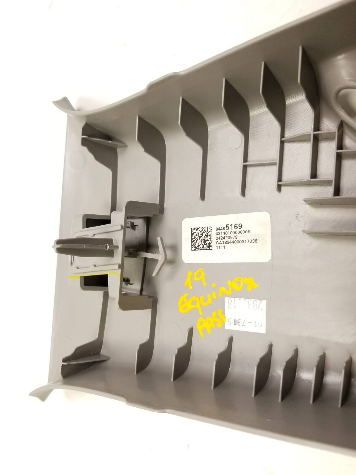 18 - 21 Chevrolet Equinox B Pillar Upper Trim Cover Panelpass Side Right OEM