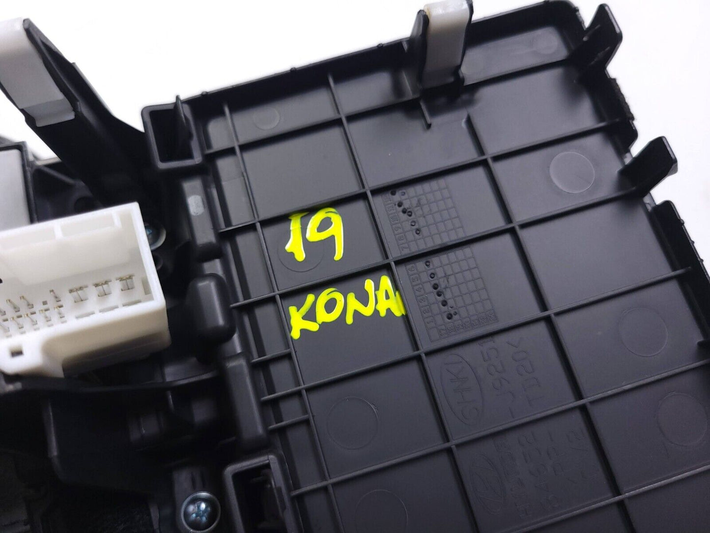 18-21 Hyundai Kona At Transmission Shifter Trim Indicatir W/ Boot & Knob OEM