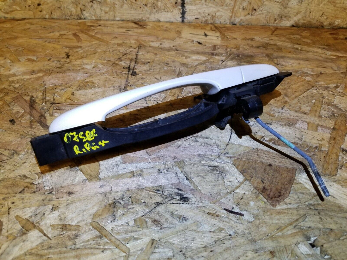 05 06 07 08 09 Cadillac SRX Rear Right  Passenger Side Exterior Door Handle OEM