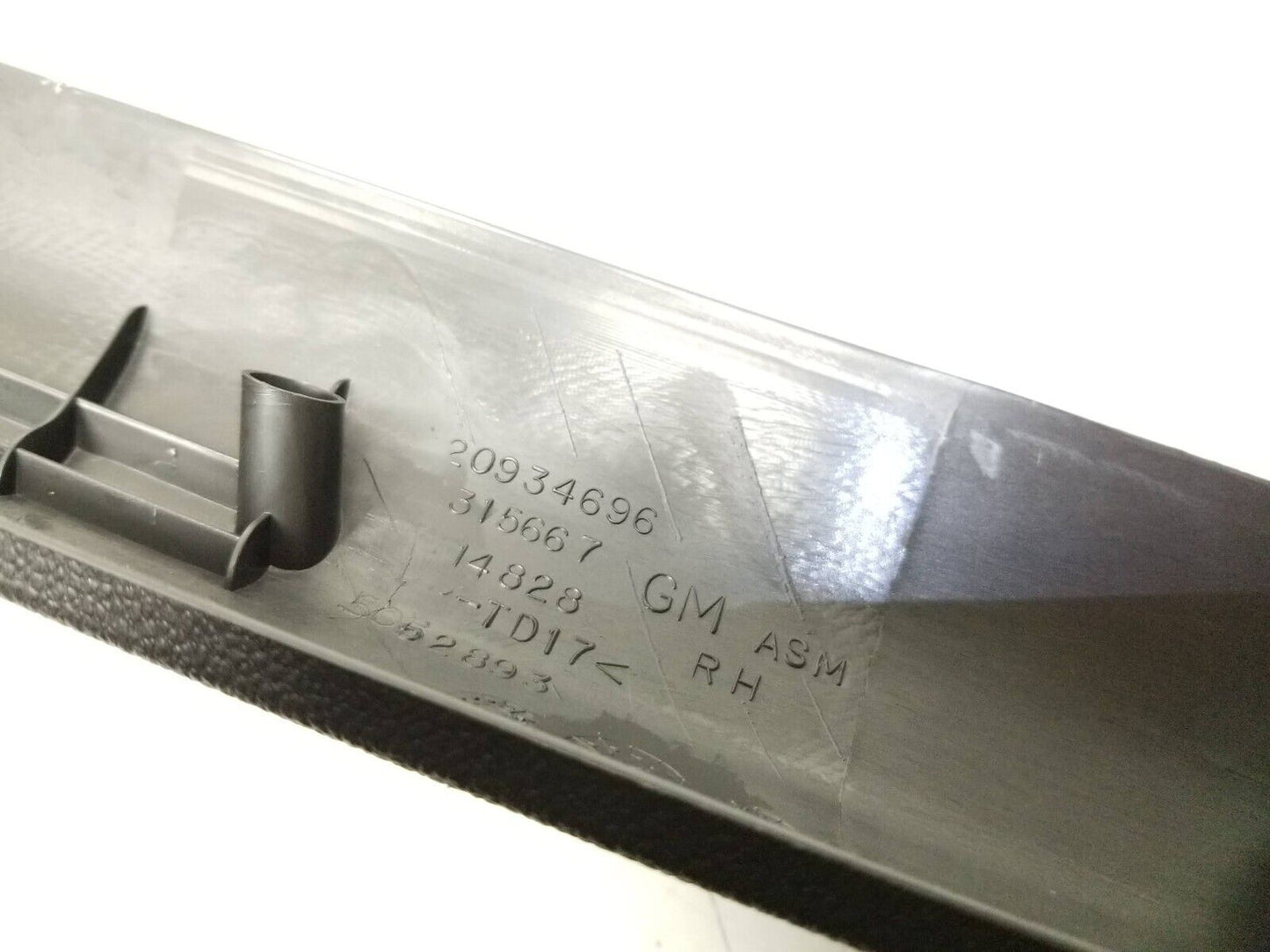 2013 - 2018 Cadillac Ats Front Door Sill Plate Molding Trim Passenger Right OEM