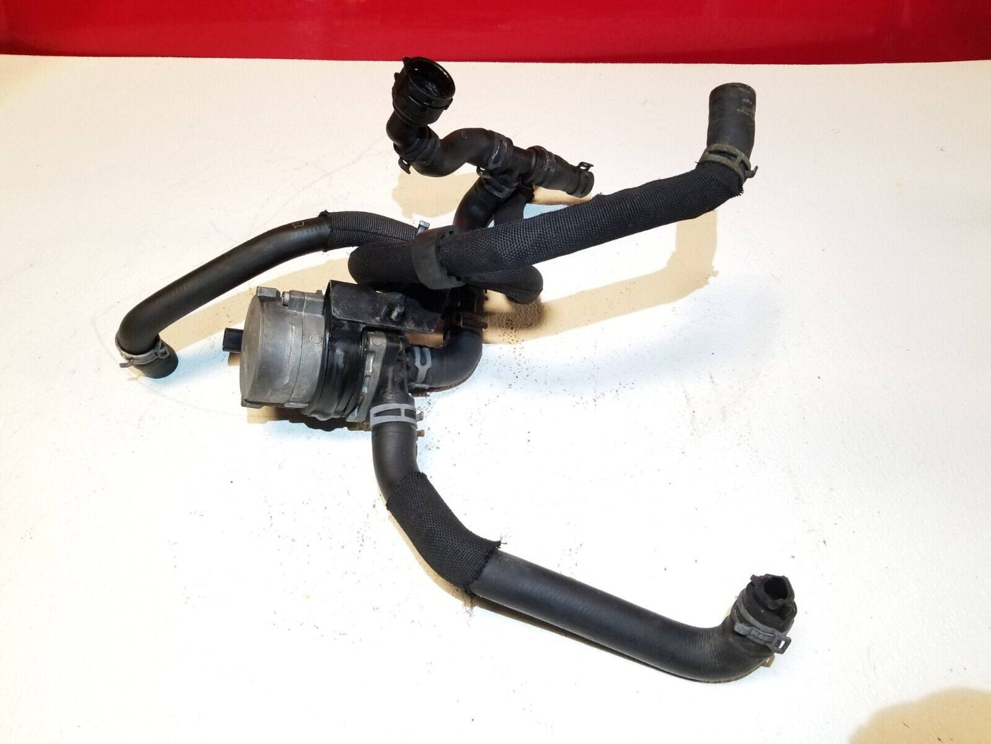 12 13 14 15 Audi A6 C7 Engine Auxiliary Coolant Water Pump W/ Hose 8k0965567 OEM