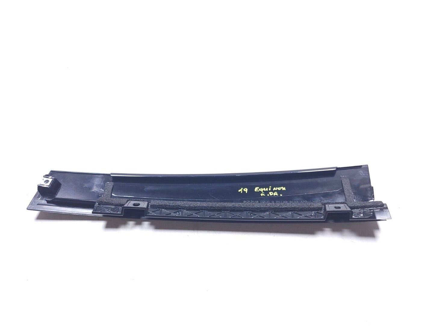 18 19 20 21 Chevrolet Equinox Exterior B Pillar Rear Trim Molding Left Drive OEM
