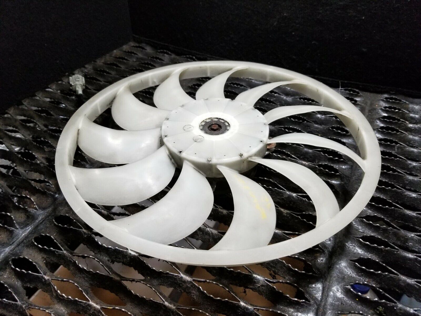 14 15 16 Subaru Forester Radiator Cooling Fan Motor OEM