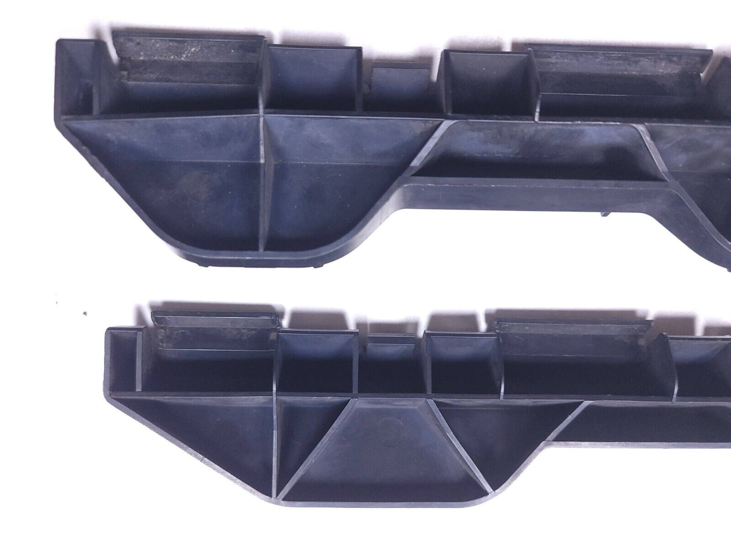 03 - 08 Toyota Corolla Rear Bumper Bracket Left & Right Pair OEM
