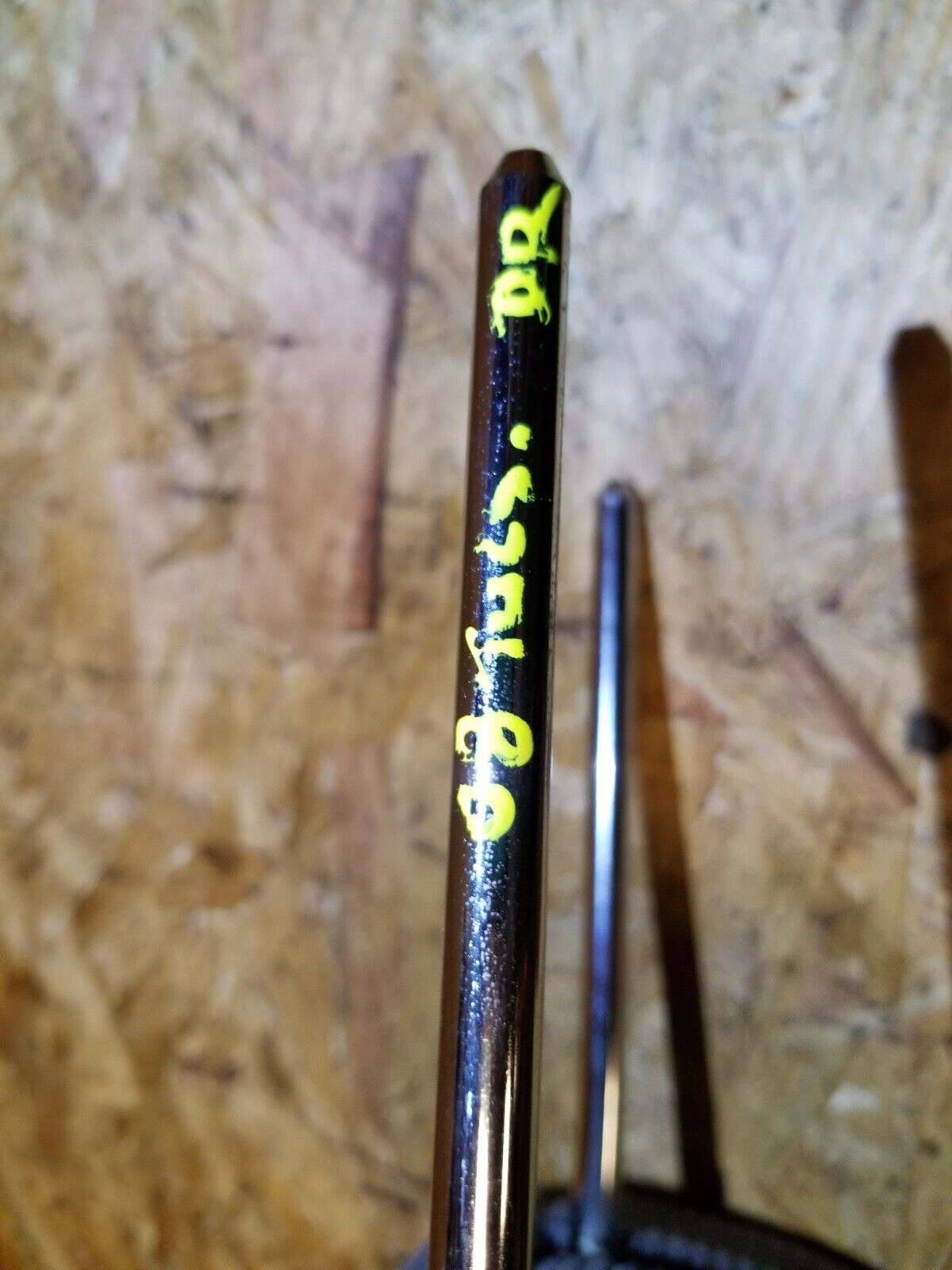 07 08 09 Hyundai Tucson Front Left Driver Seat Headrest Head Rest OEM 89k