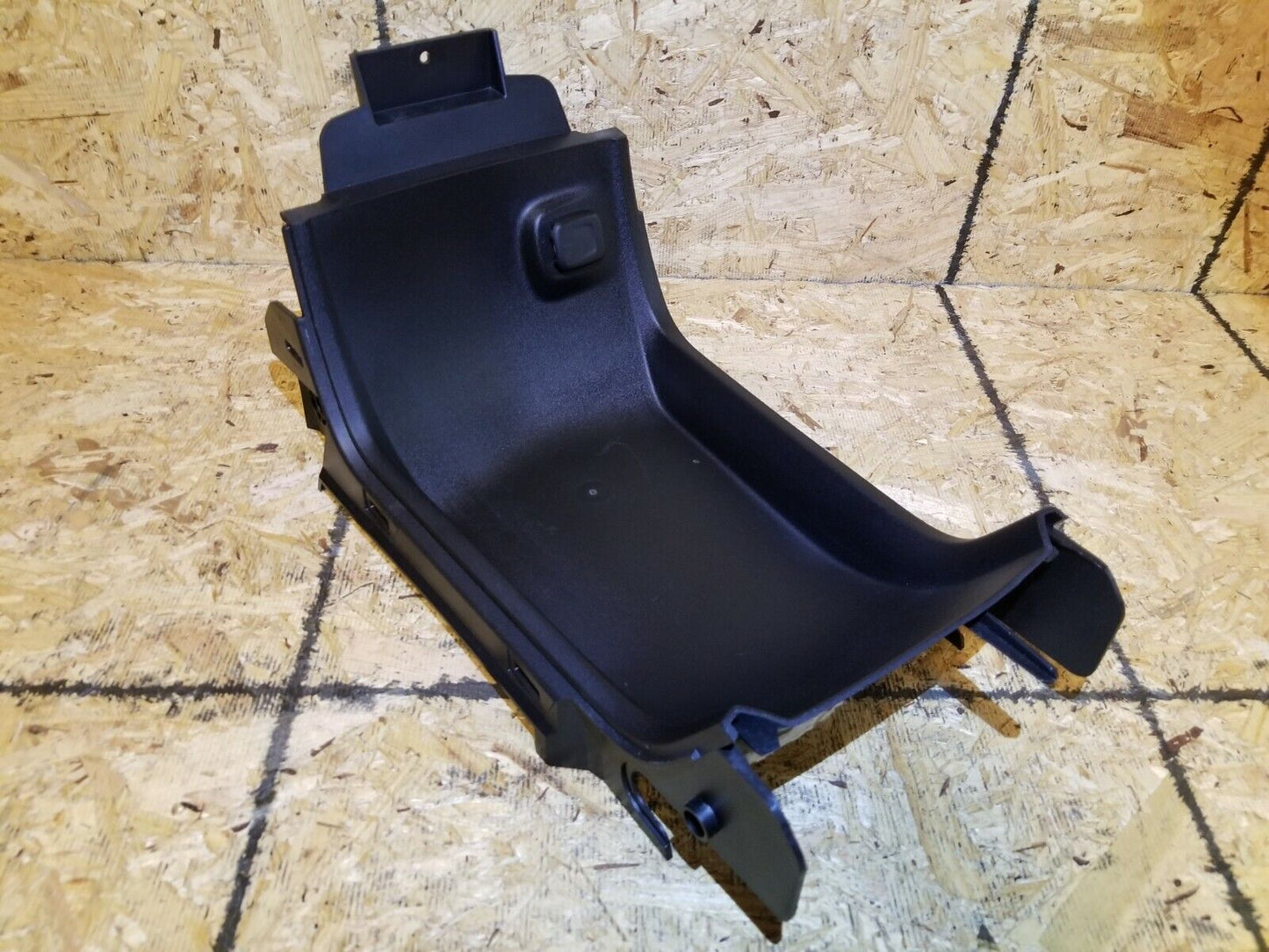 17 18 19 20 Cadillac Xt5 Center Console Storage Tray W/ Lighter OEM 34k