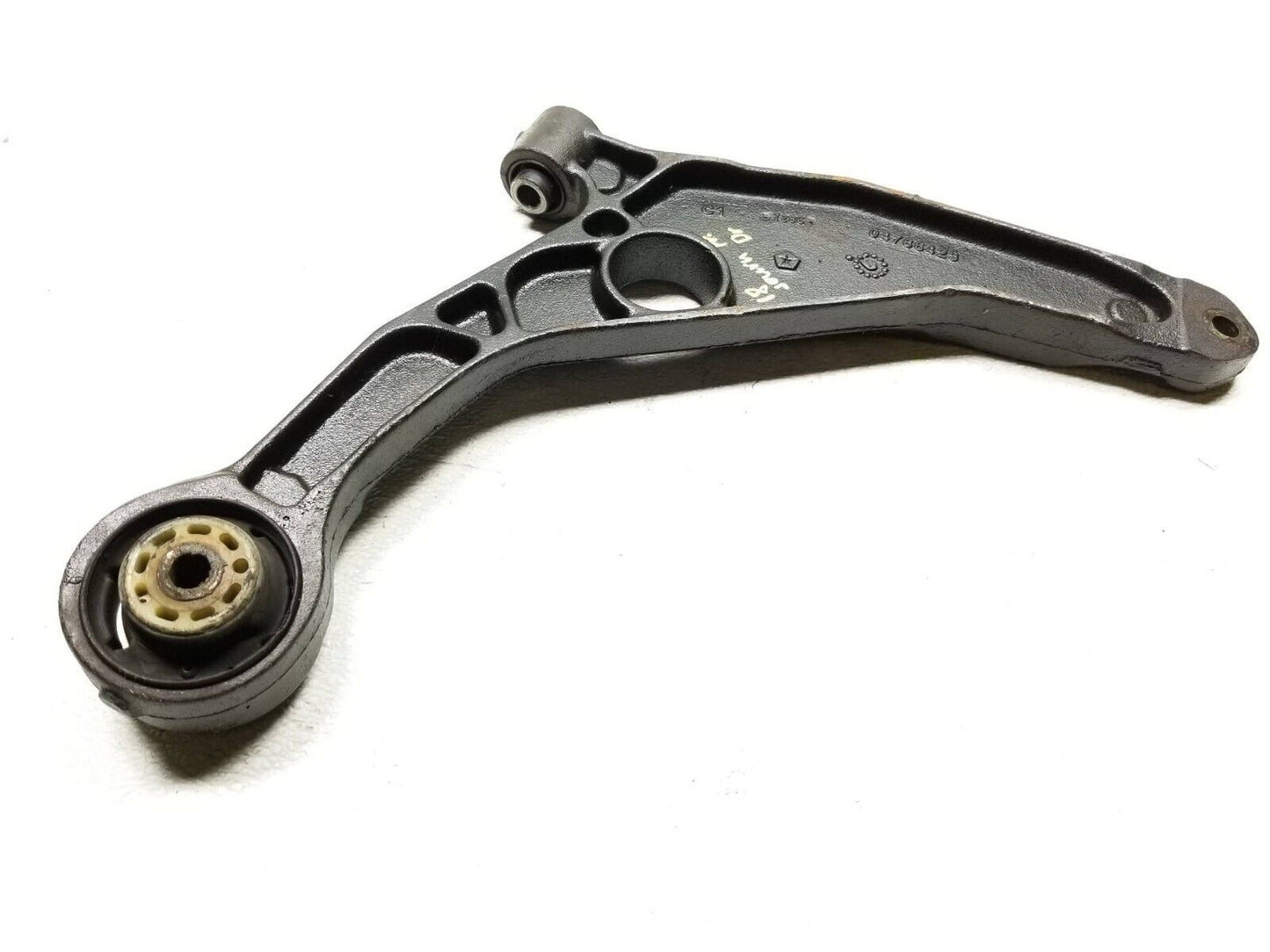 2015 - 2018 Dodge Journey 2.4l Front Left Driver Side Lower Control Arm OEM 55k