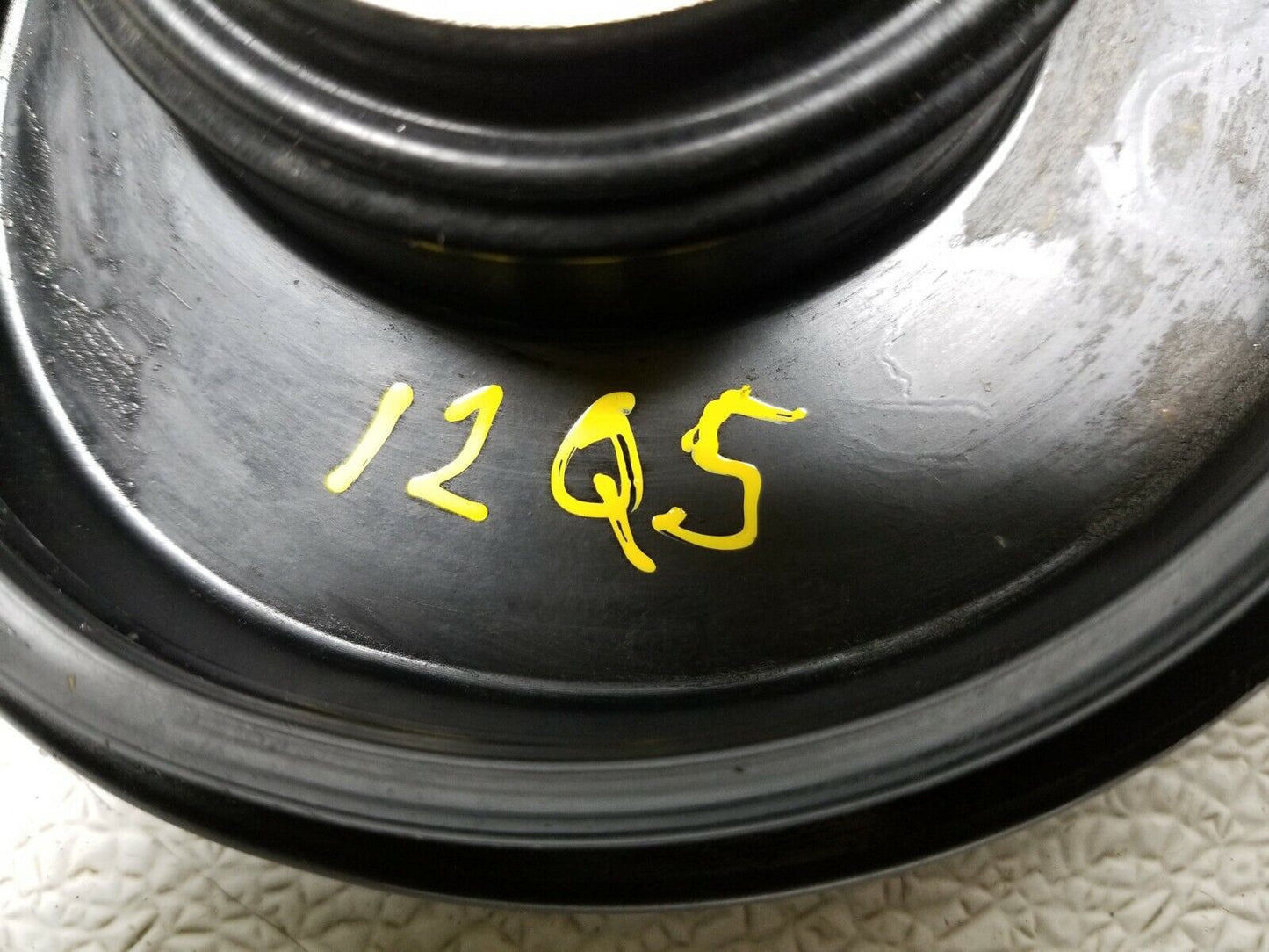 10 11 12 Audi Q5 Fuel Gas Tank Pocket Housing Rubber Seal W/ Drain OEM 72k Miles