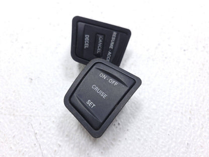 2006 - 2010 Jeep Grand Cherokee Steering Wheel Control Switch Pair OEM