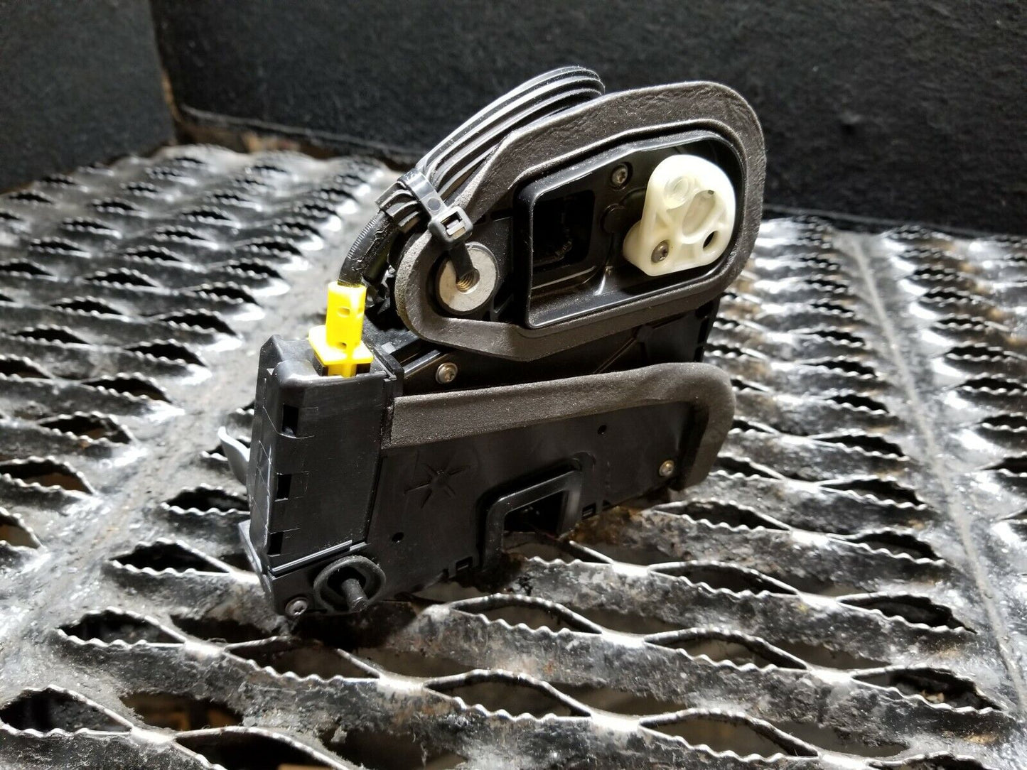 17 18 19 20 Cadillac Xt5 Rear Right Pass Side Door Lock Latch Actuator OEM 34k