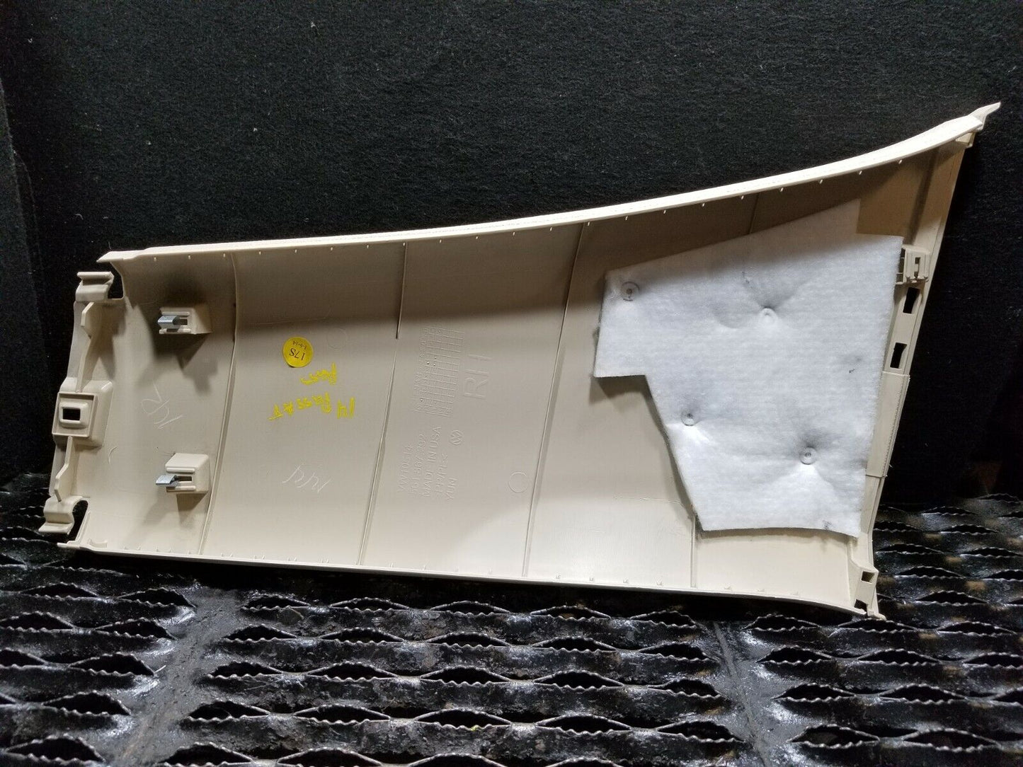 10 11 12 13 14 VW Passat Center Lower B Pillar  Trim Right Pass Side OEM 41k