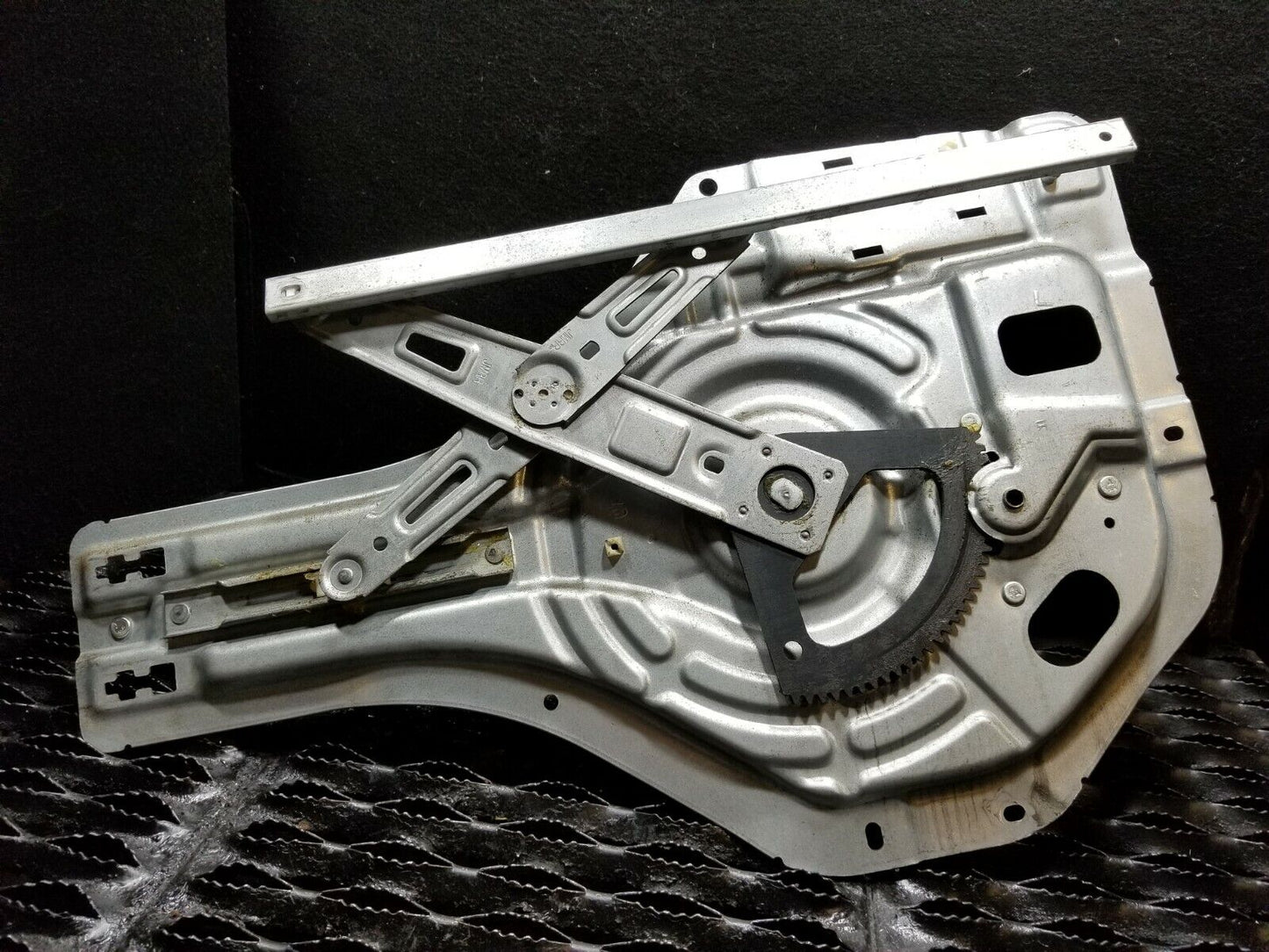 07 08 09 Hyundai Tucson Rear Right Passenger Side Door Window Regulator OEM 89k