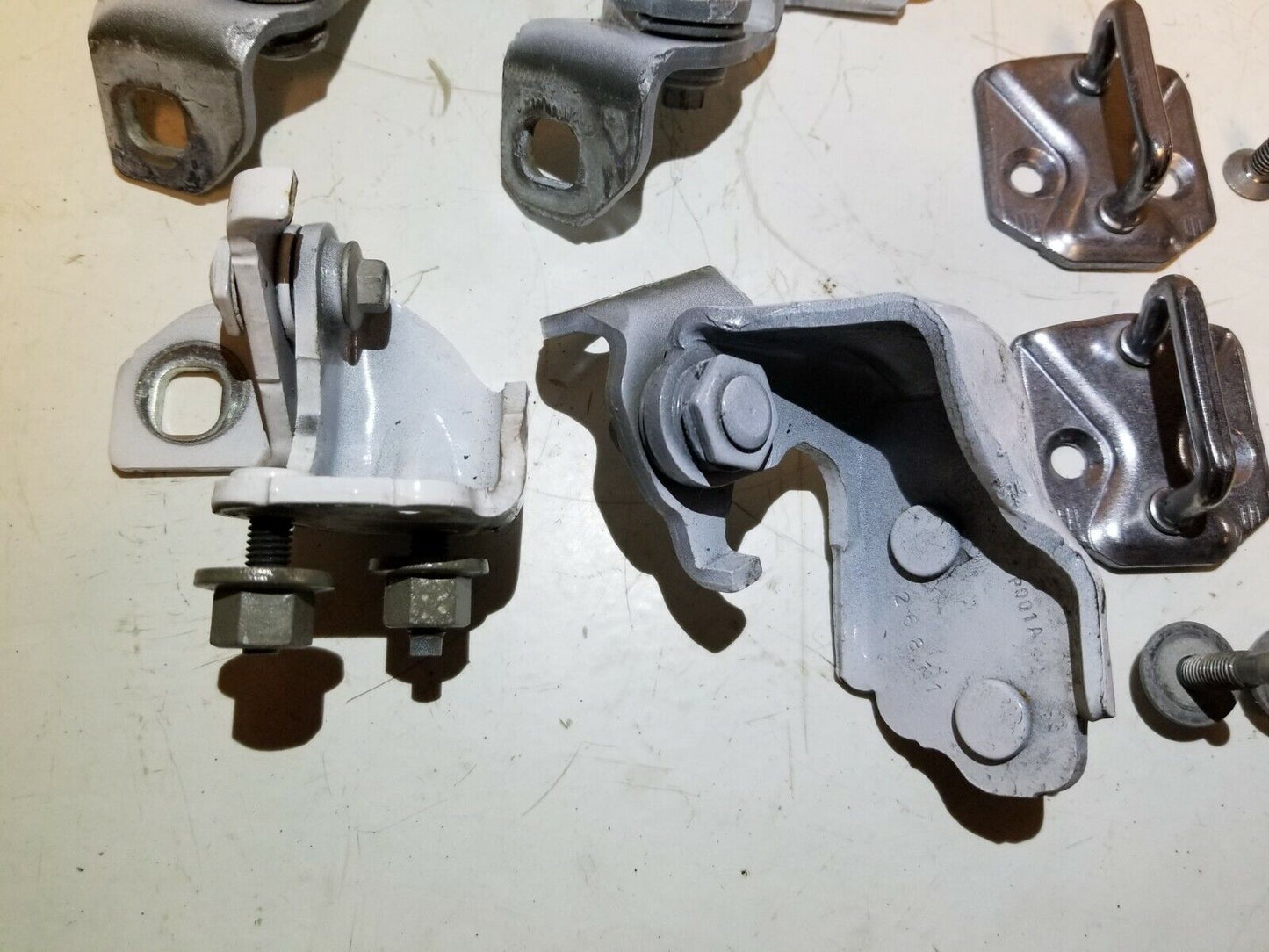 13 14 15 16 Ford Escape Left Driver Side Door Hinge OEM 83k