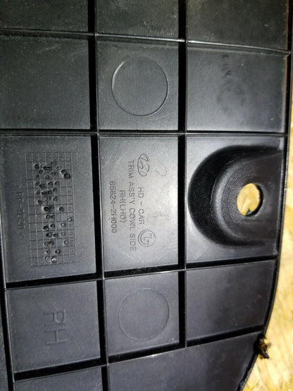 2007 - 2010 Hyundai Elantra Front Kick Panel Trim Passenger Side Right  OEM