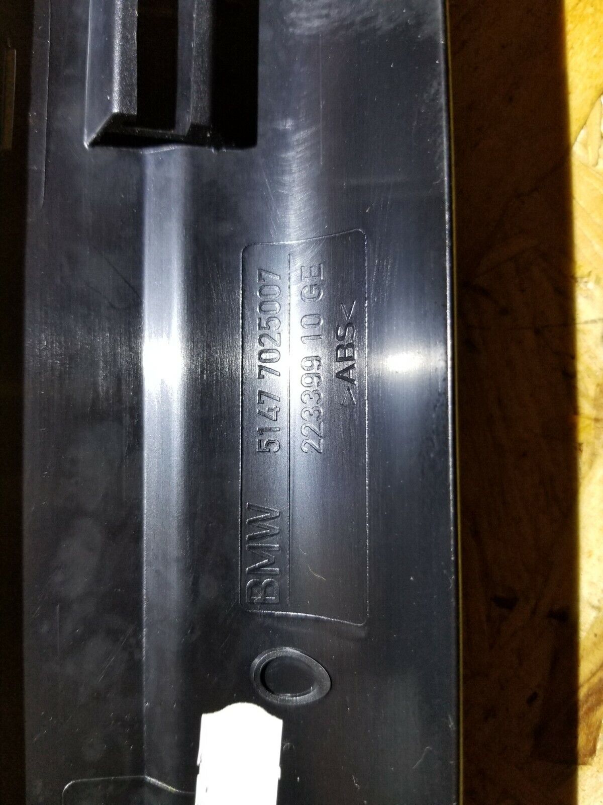 04 05 06 07 BMW 530xi E60 Front Sill Scuff Trim Plate Passenger Side Right OEM